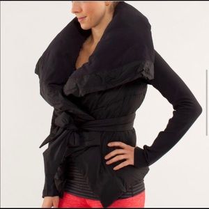 Lululemon sz 4 Down To The Studio Puffer Jacket